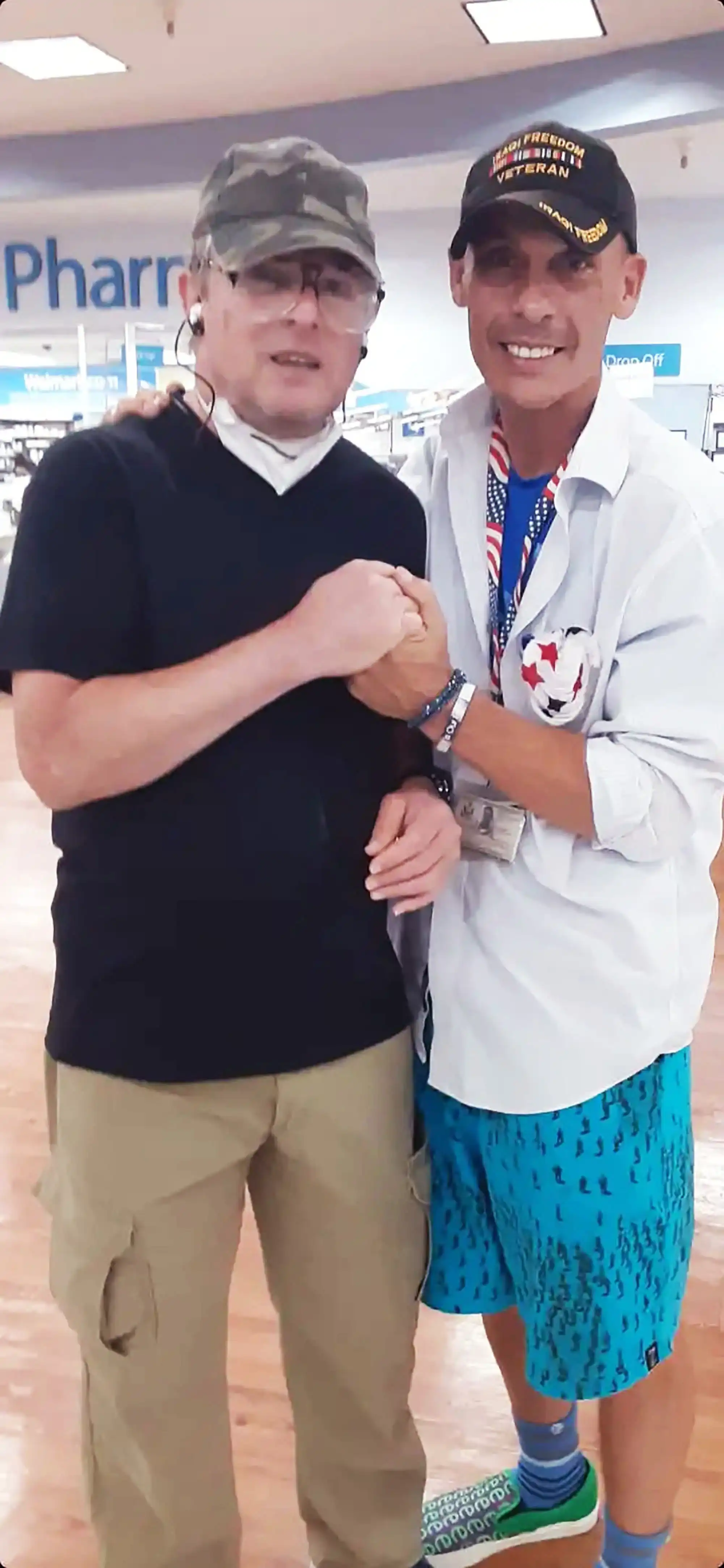 Both Army Veterans share their love in Arizona; Veteran David Haave at his most happiest giving LOVE, USA. -- David Haave